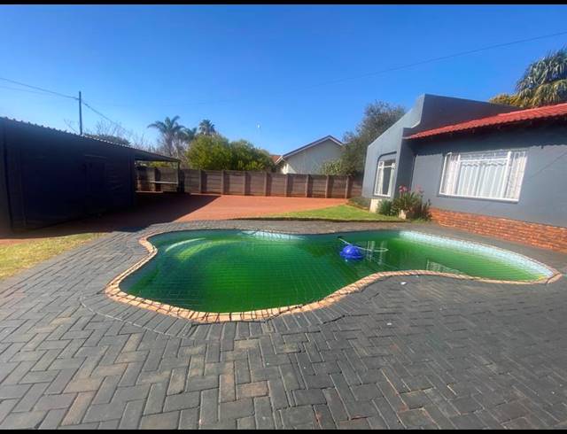 4 BEDROOM HOUSE FOR SALE IN KANONKOP
